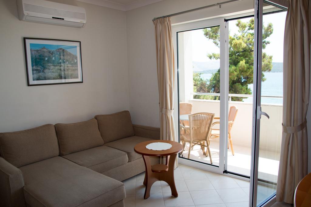 Villa Koala Apartments Zaboric Exterior photo